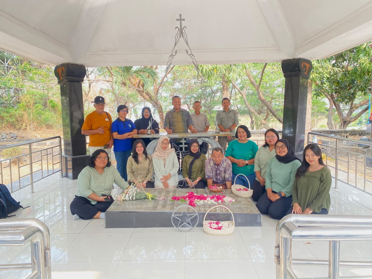 Ziarah ke Pusara Mgr Albertus Soegijapranata SJ
